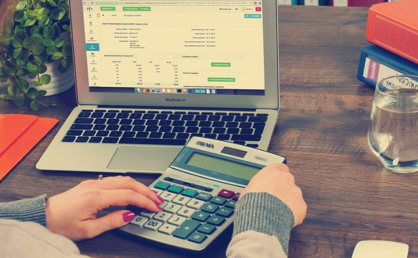 香港公司后期要交哪些費用？需要準備什么資料？