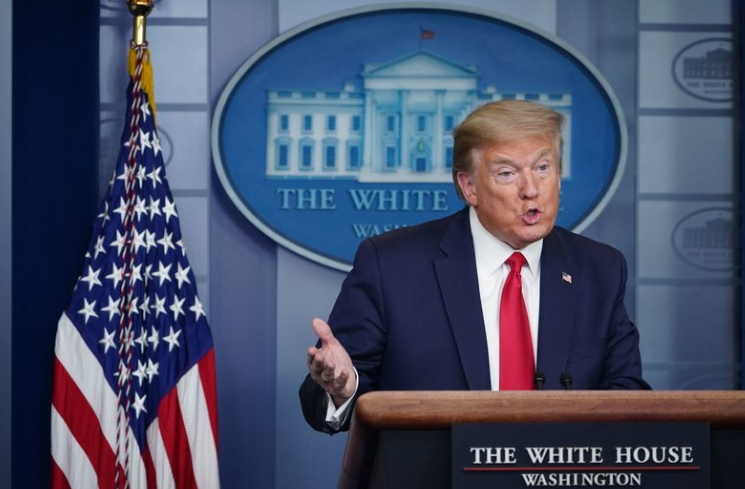 特朗普已簽署暫停移民入境行政令,綠卡持有者不受影響